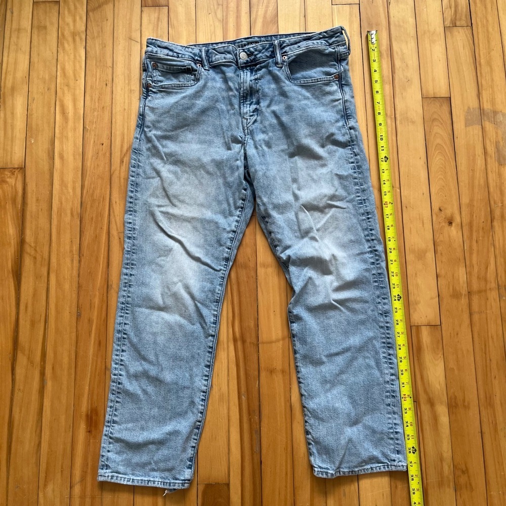 American Eagle Original Straight Light Wash Denim Jeans Mens Size 36x30 Flex